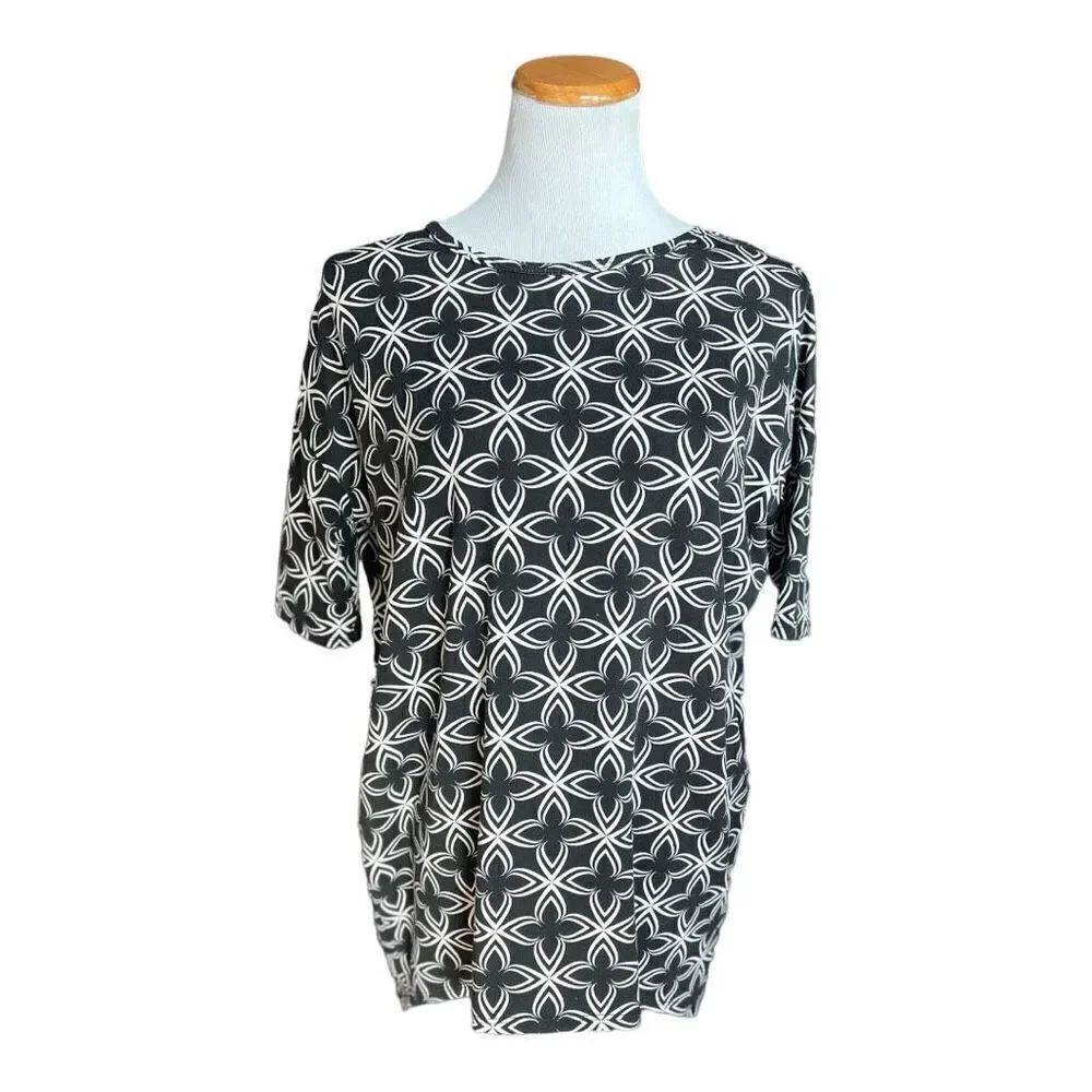 Womens Lularoe Floral Black & White Contrast Silouette Burst Tunic Top - Sz XXS